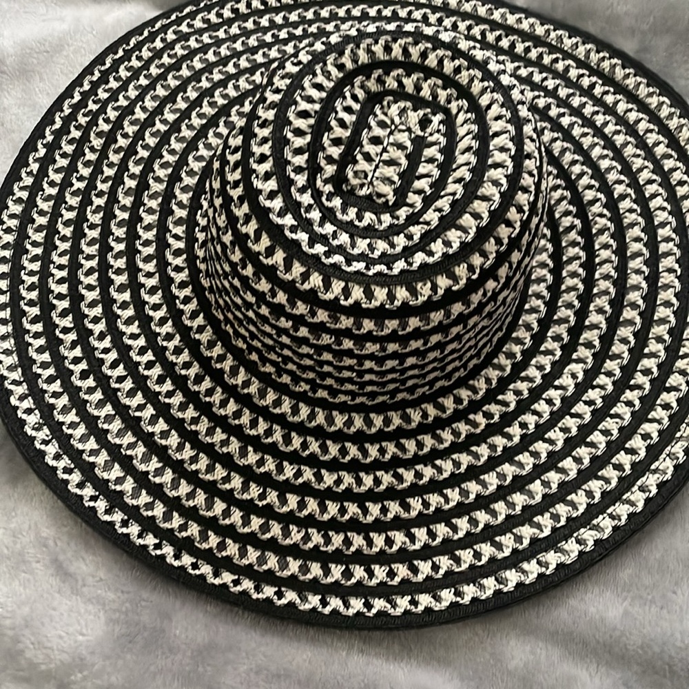 Beach Hat - image 5